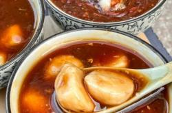 开云平台-南京老街深处，那碗桂花糖芋苗的温柔