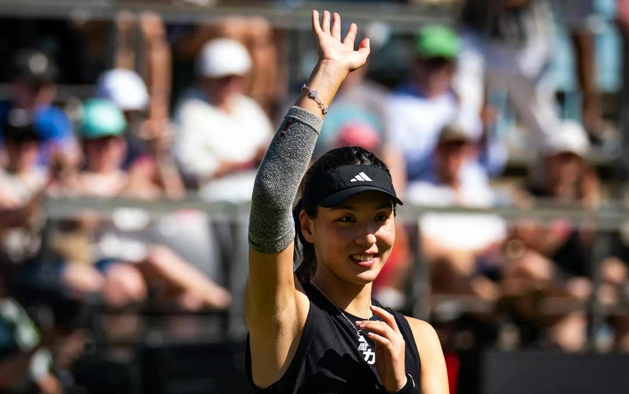 中国网球新纪录!王欣瑜决胜盘翻盘,首战美网即入64强赢重奖