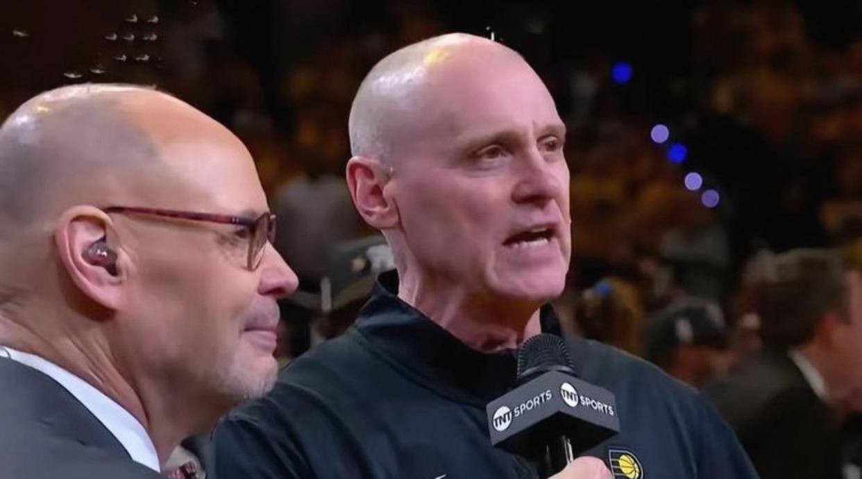 步行者主教练卡莱尔展现战术大师风采,凭借巧妙布阵化残阵为铁阵,缺少场均20分11助攻哈利伯顿依然稳固防守与进攻体系