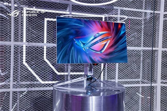 疾速先锋,战力爆表!ROG OLED电竞显示器高能实力畅玩无限!