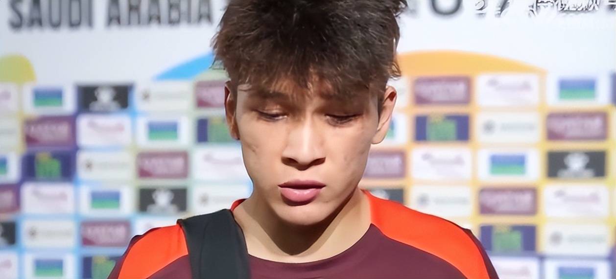 意外!不是王大雷也不是于金永,他是唯一入围金手套奖的鲁能门将