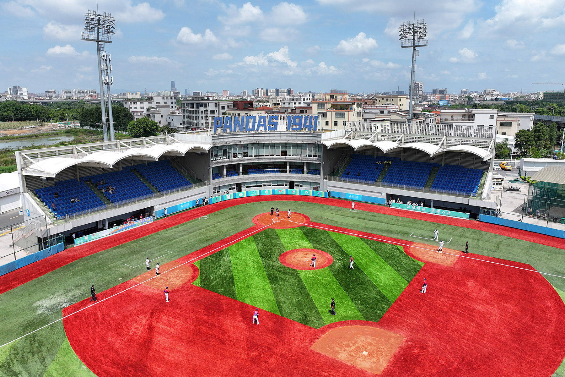 图集|“棒球之城”中山,正全力挥出“本垒打”